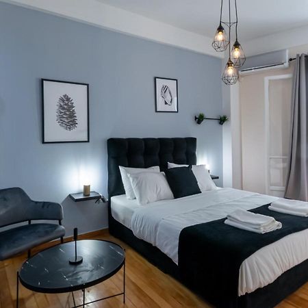 Couple Getaway With Queen Bed Lägenhet Aten Exteriör bild