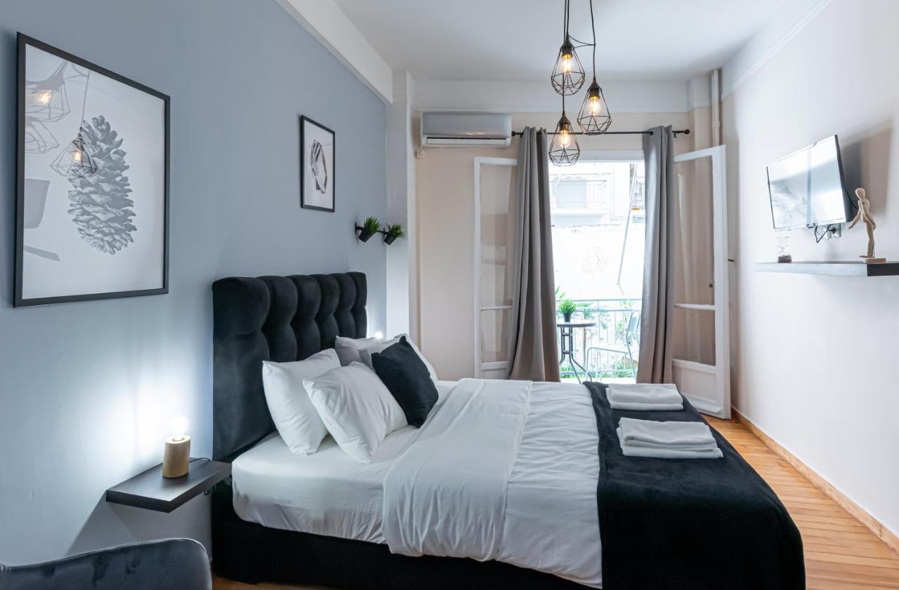 Couple Getaway With Queen Bed Lägenhet Aten Exteriör bild